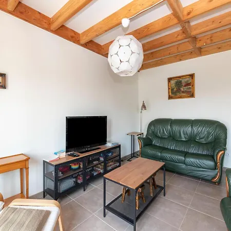 Charming In A Quiet Location Holiday home *
